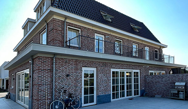 Woning met prefab opbouw in Den Haag